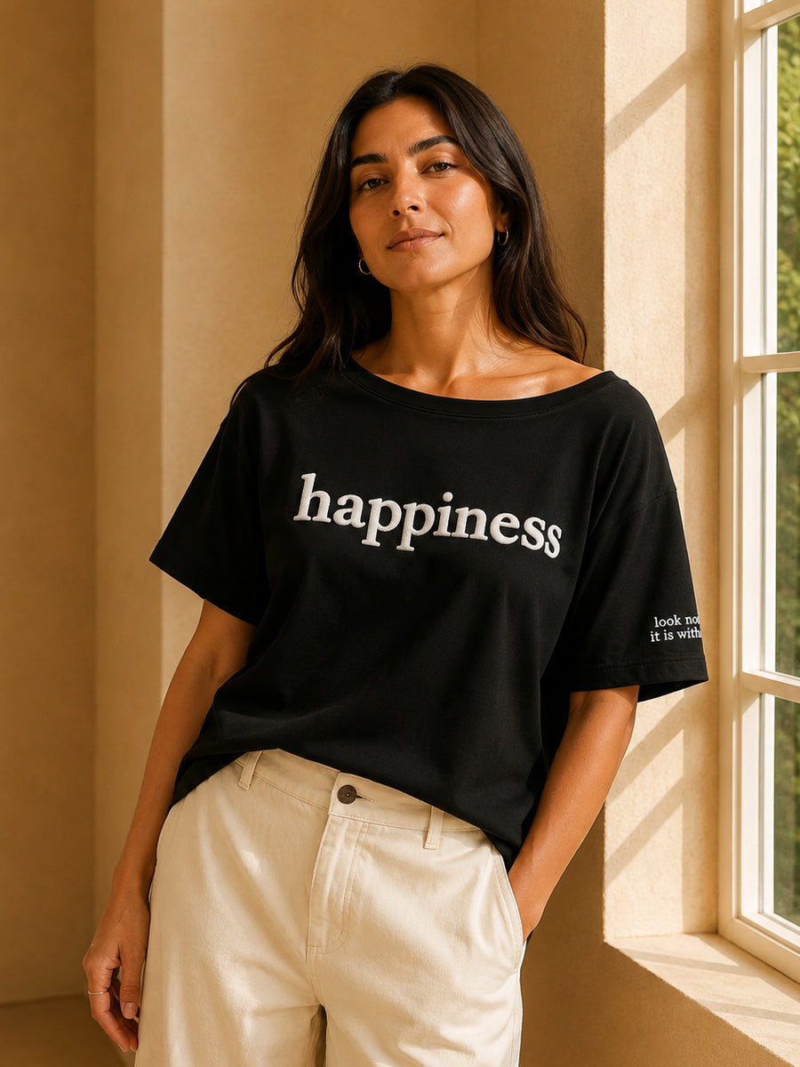 HAPPINESS SLASH TEE MIDNIGHT BLACK