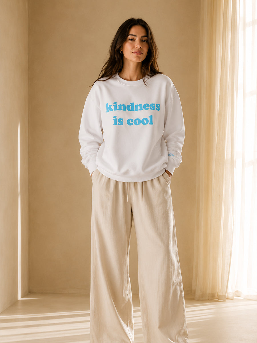 KINDNESS IS COOL SWEATSHIRT SNOW WHITE
