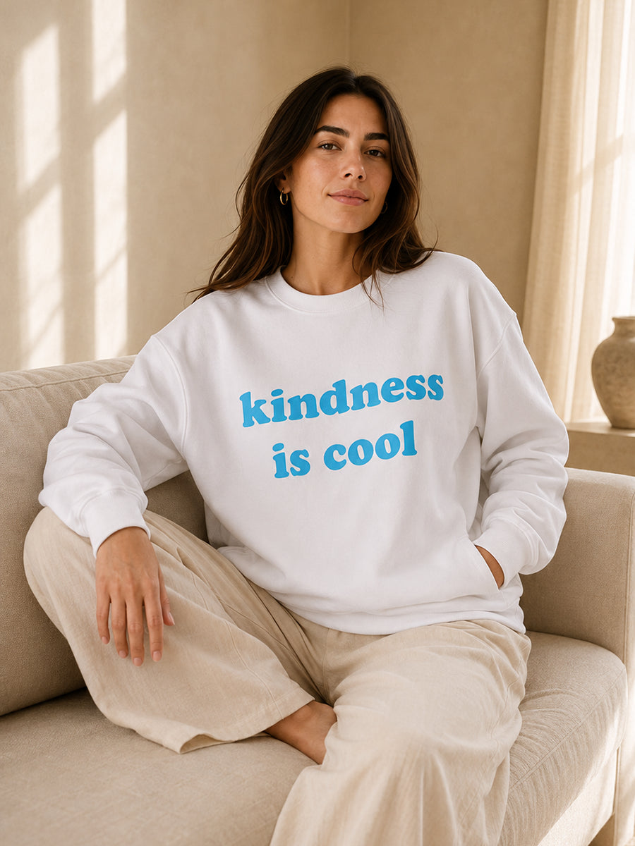 KINDNESS IS COOL SWEATSHIRT SNOW WHITE
